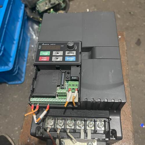 询价台达变频器VFD055E43A/5.5KW/380V成色如图议价