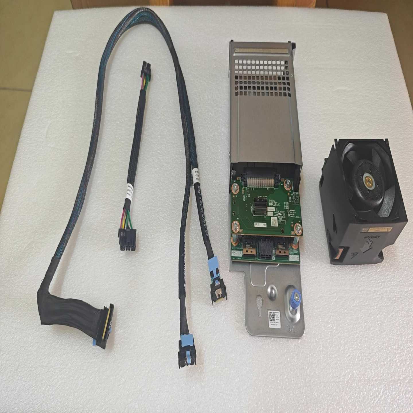 R750XS12*3.5盘后置背板金牌风扇一转二--议价商品