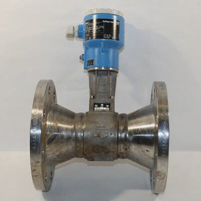 EndressHauser 72FRMSB0BA1AEA4AW Flow Meter PROWIRL F