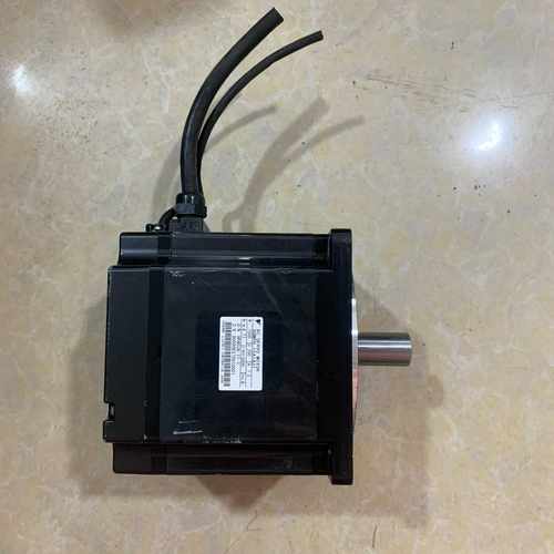 安川马达SGMPH-15A1A21，成色如图，质量~询价