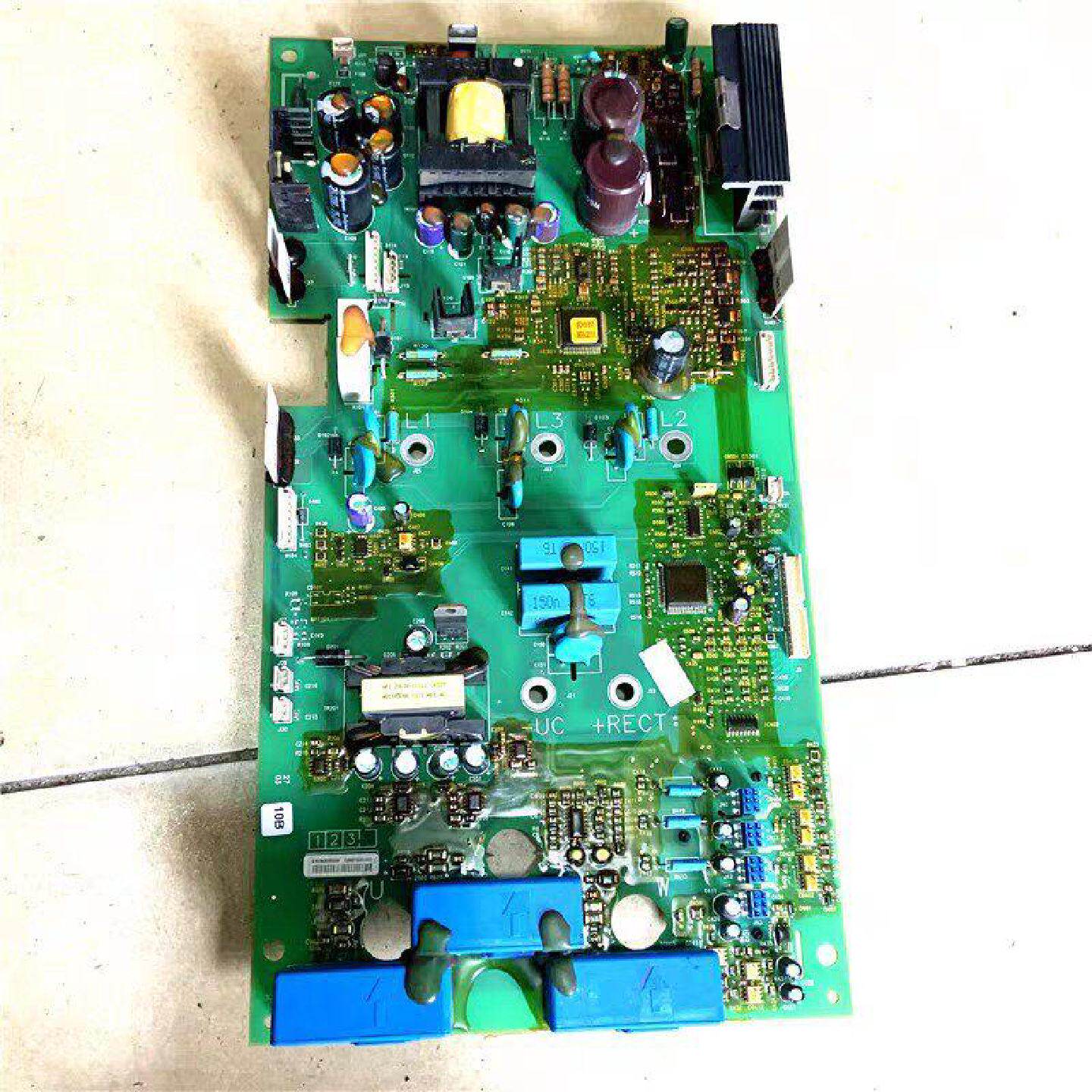 施耐德变频器ATV58HD54N43745KW驱动板电源议价