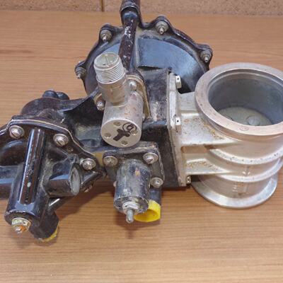 AiResearch Air Pressure Regulator 1083544