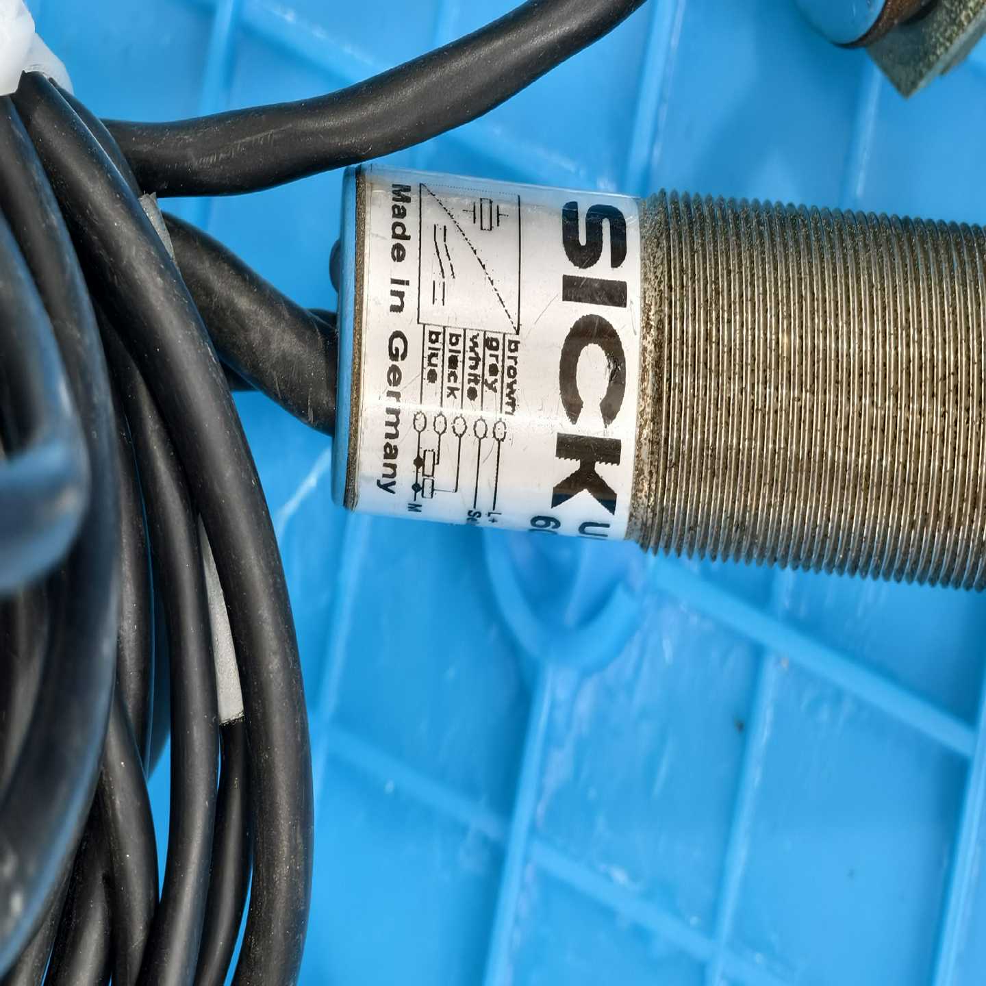 SICK西克超声波传感器UD18-22CC221UM18-4-询价客服