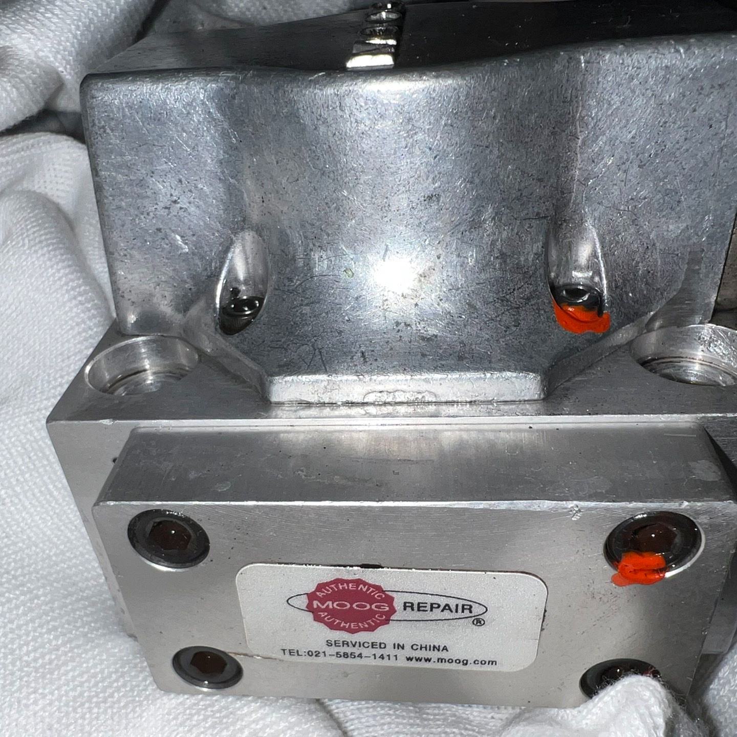 二手moog伺服阀D760-887A 德国现货正品 价格可议--议价商品