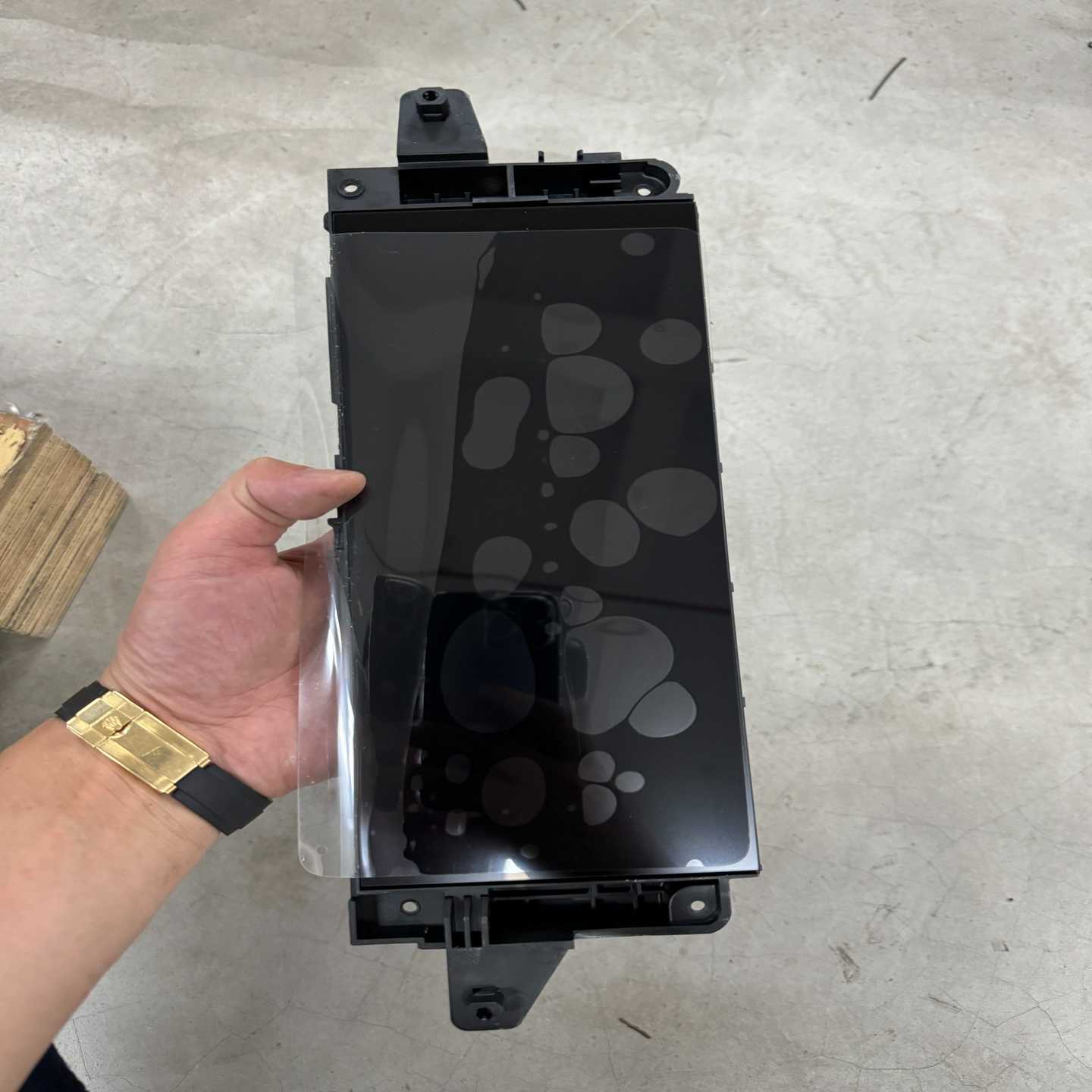 新款汽车屏幕总成原厂配件。-议价