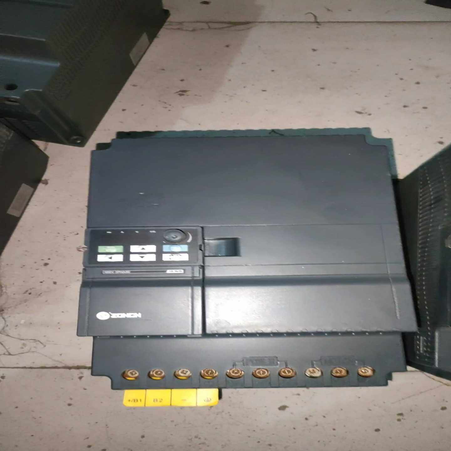 【星慕电子】众辰Z2400-18.5KW重载变频器两台，成色自定义，,五金/工具,其它电动工具,淘宝优惠券,粉丝福利购,淘宝优惠卷