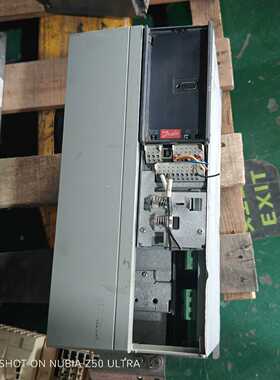 丹佛斯变频器FC-102P15KT4E20H2XG，原装