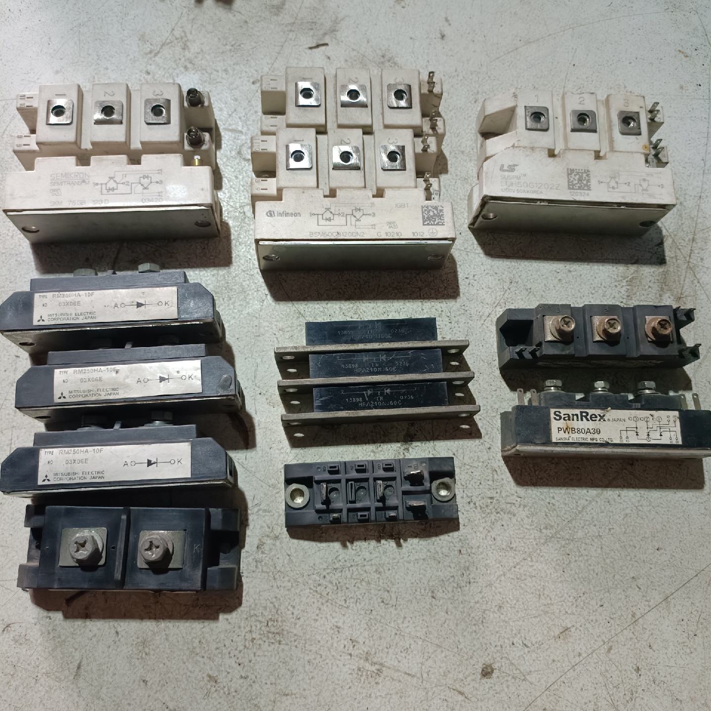 1.SEMIKRON西门康可控硅模块SKM75GB123D-议价 - 实物图