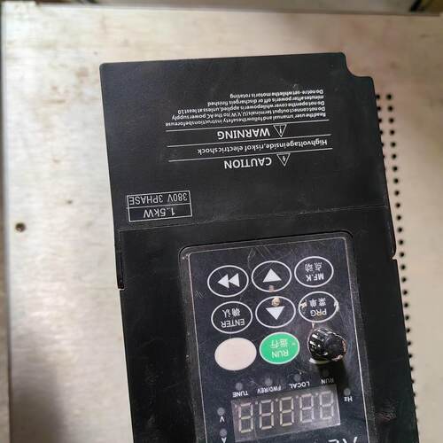 VEKO变频器V8M4T1R5GB1.5KW380V原议价