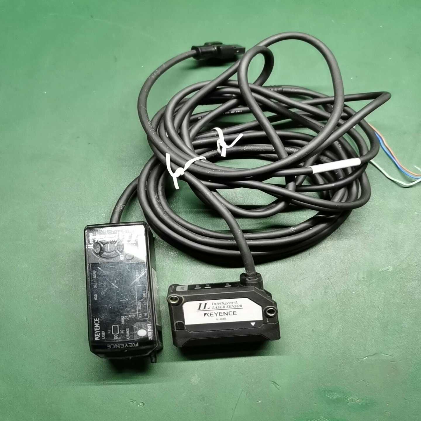 询价KEYENCE基恩士激光传感器位移传感器IL-1000