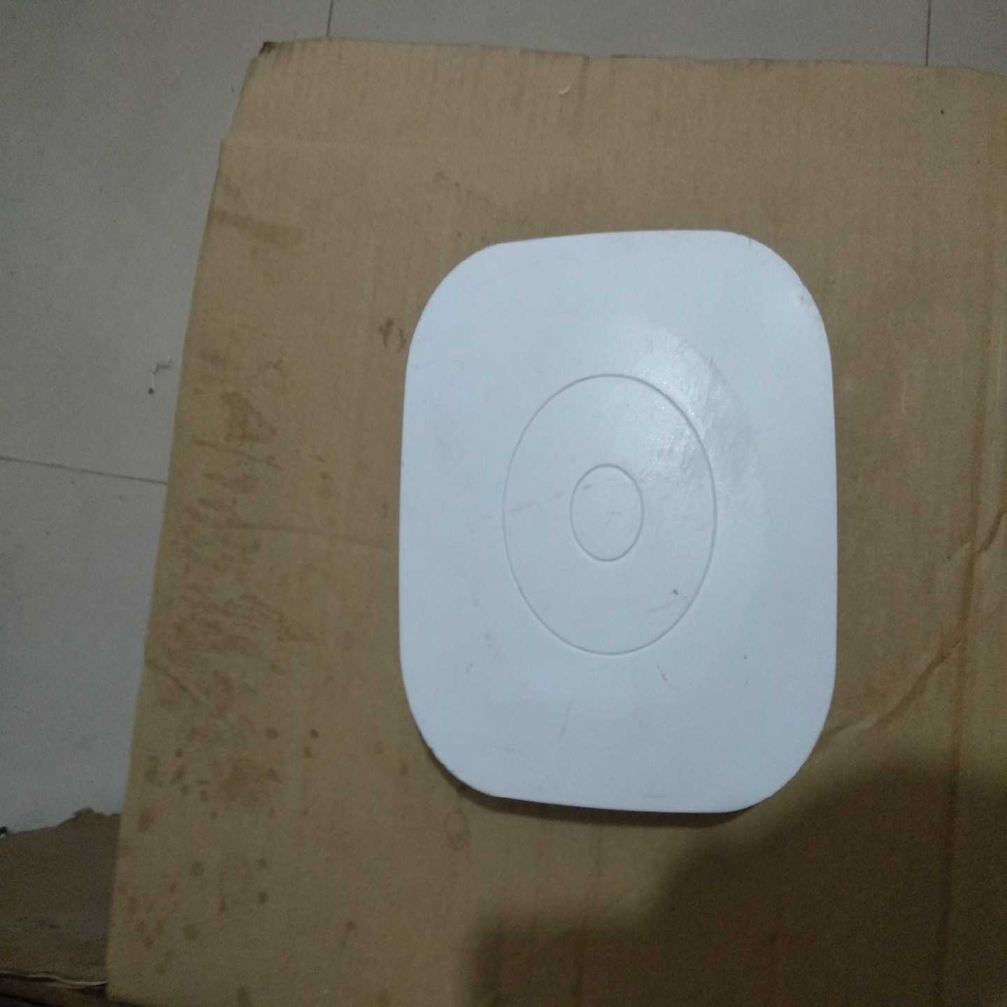 Wfap_u2502吸顶ap.poe/dc双供电，有底座不带询价