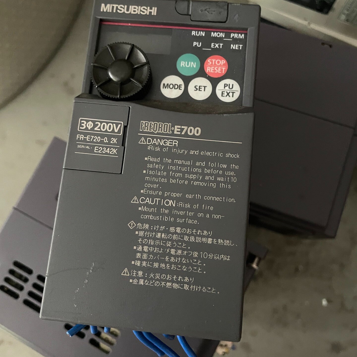 三菱E700变频器FR-E720-0.2K测试完好 200W--议价商品