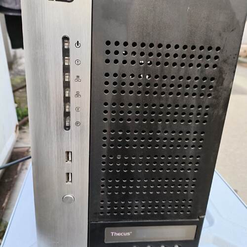 色卡司Thecus N7700PRO，，通电显示正常—议价