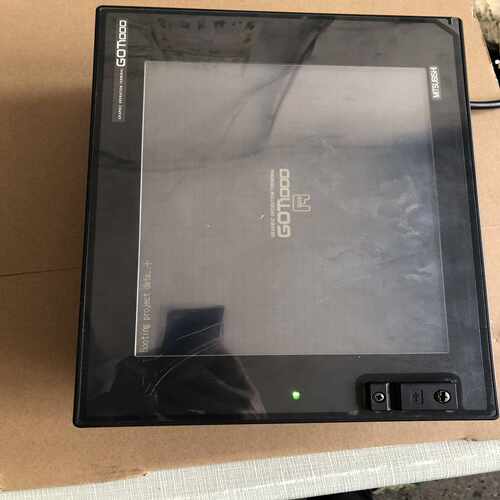 咨询-三凌触摸屏、GT1572－VNBA、GT15－J71E71－