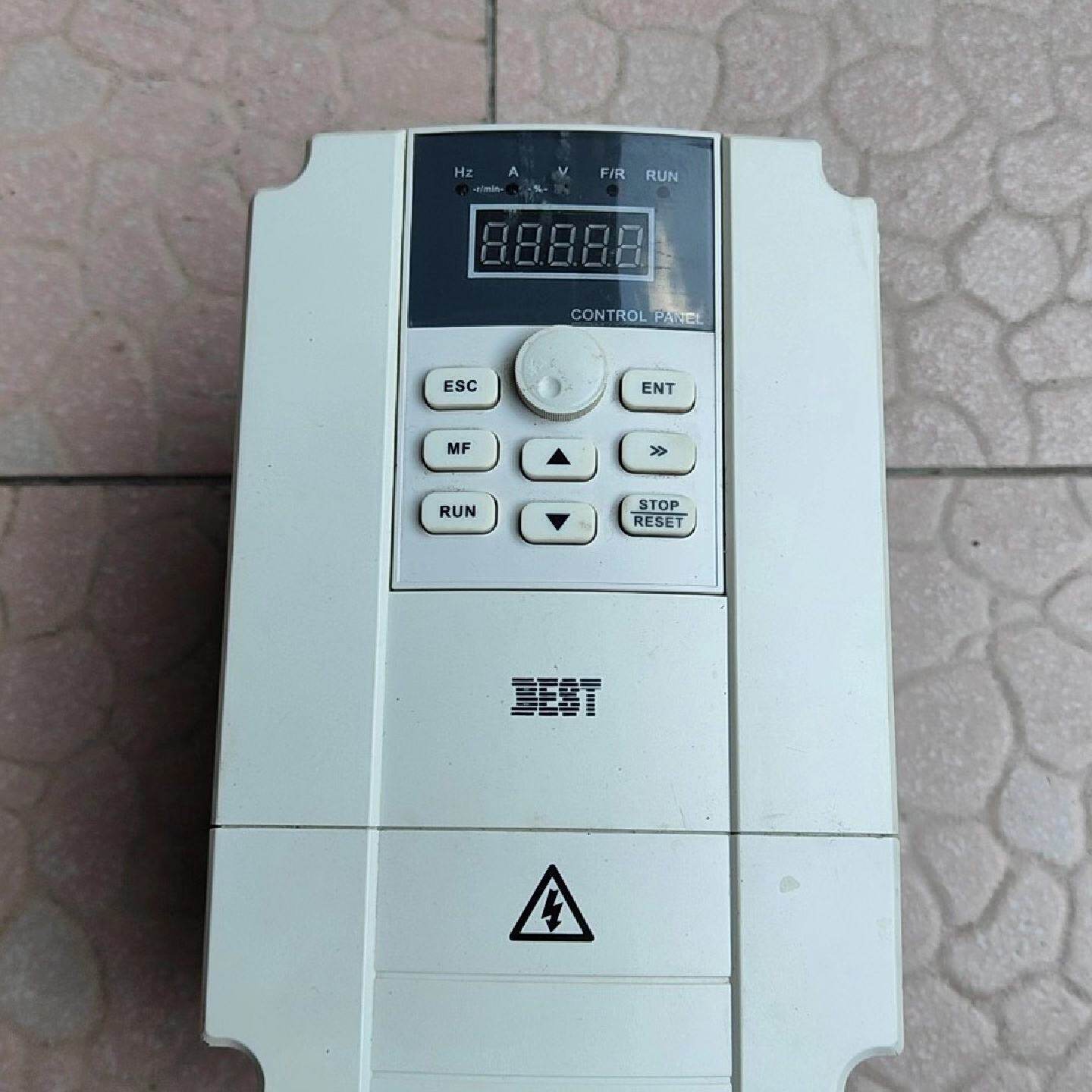询贝士德变频器FC3003.0GS2B4CF功率3.0K