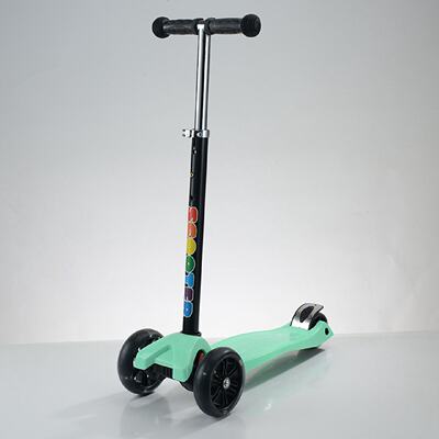 工厂批发儿童3-6-8岁脚踏PU带灯大轮可调节滑行车scooter滑板车