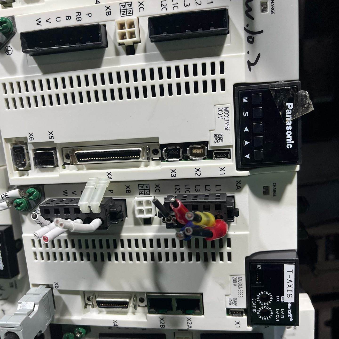 4.29松下A6 1.5kw伺服电机套装驱动器电机MDDLT--议价商品