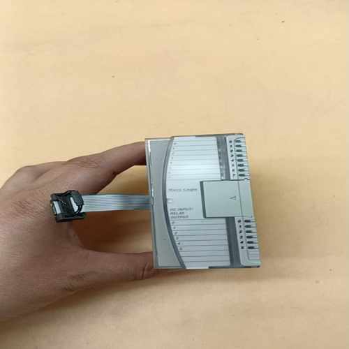 AB 罗克韦尔1762-IQ8OW6模块顺丰，无~询价