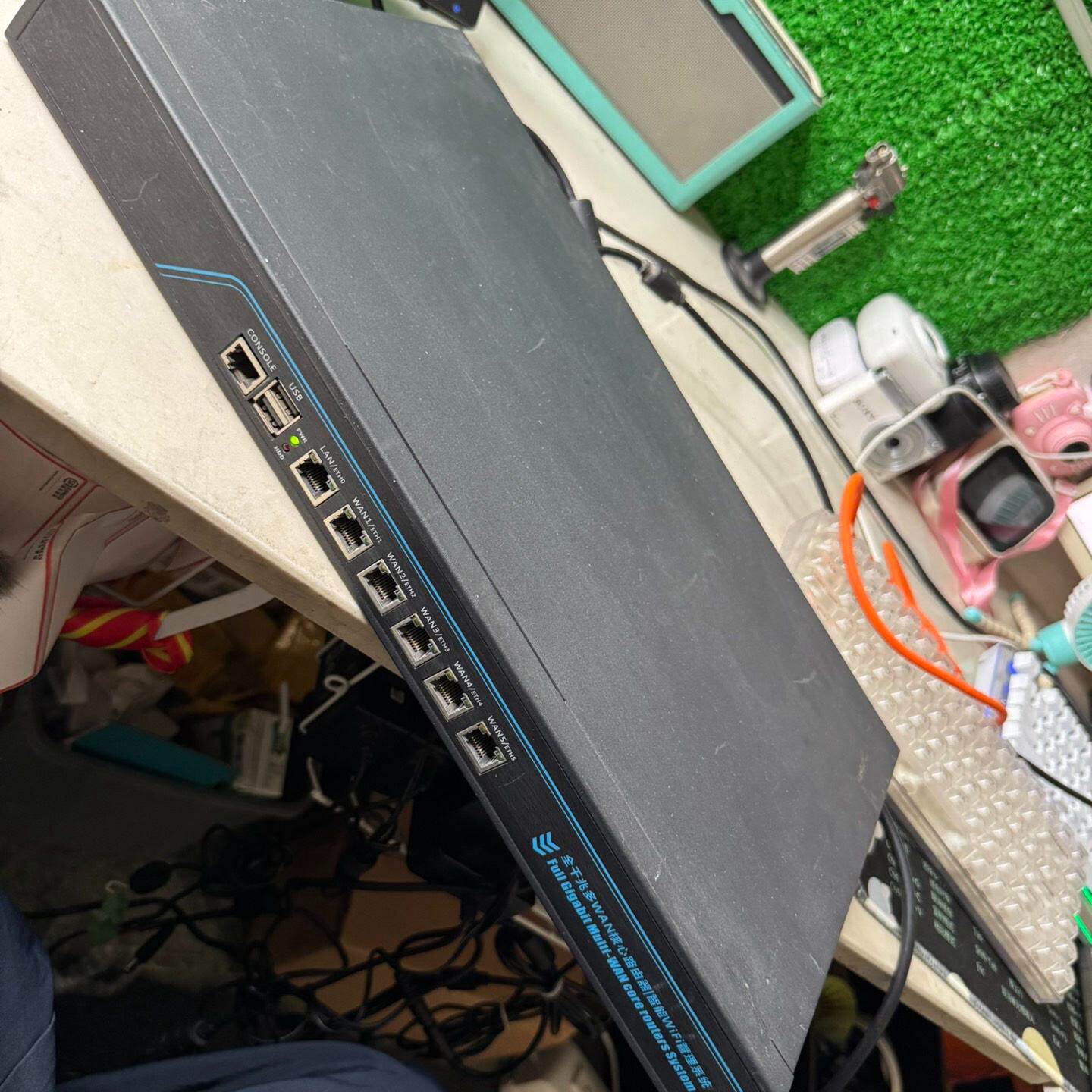 爱快 全千兆多WAN核心路由器/智能WiFi管理系统 成色如议价