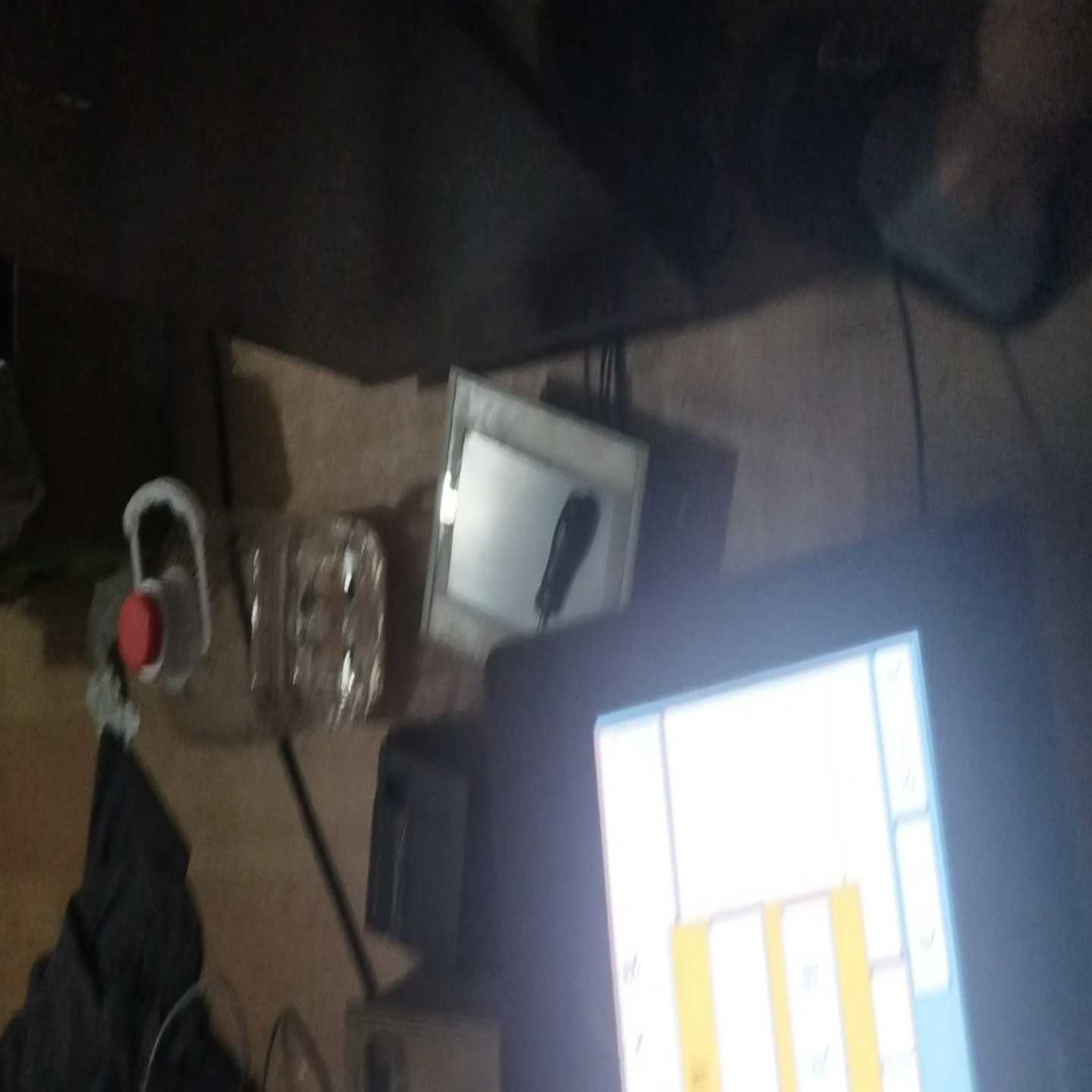 咨询-威伦触摸屏MT6103iP成色如图通电如图,