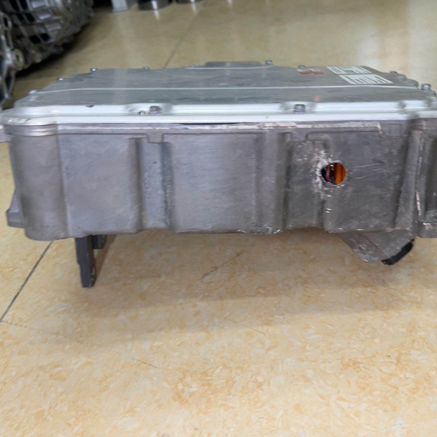 奥迪e-tron原装驱动电机控制器，型号V03 826 60--议价商品