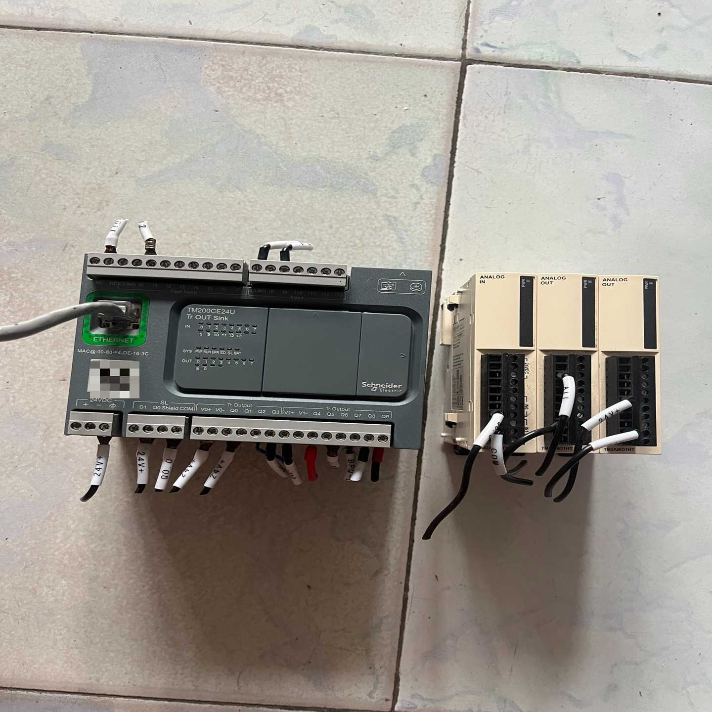 询价~施耐德TM200CE24U、TM2AMI2HT（3个）不