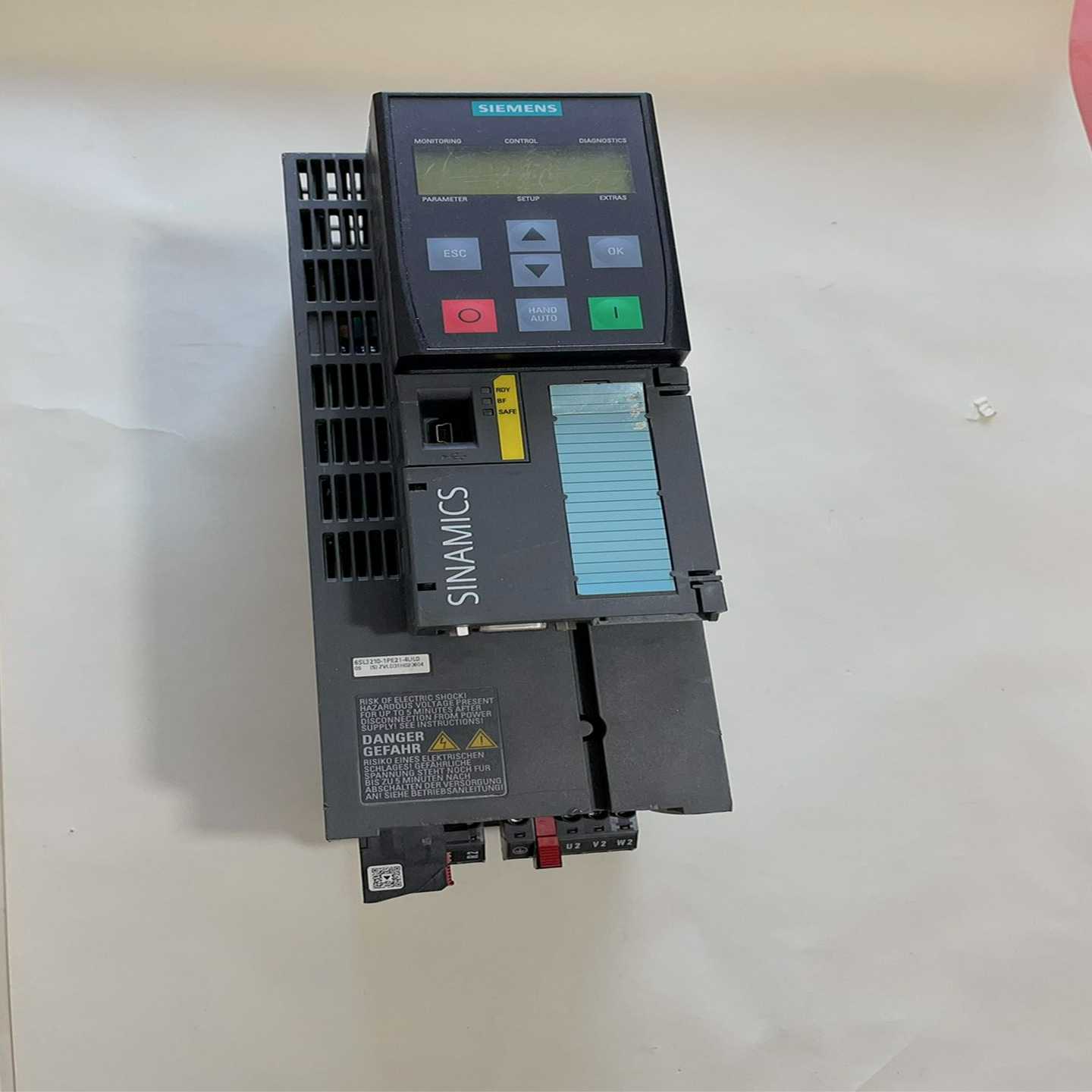 西门子变频器，型号6SL3210-1PE21-4UL0，实物