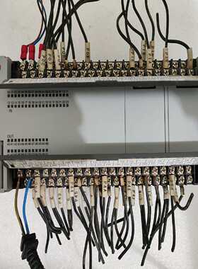 LS产电XBC-DR60EXPLC，剪线，成色如图询价