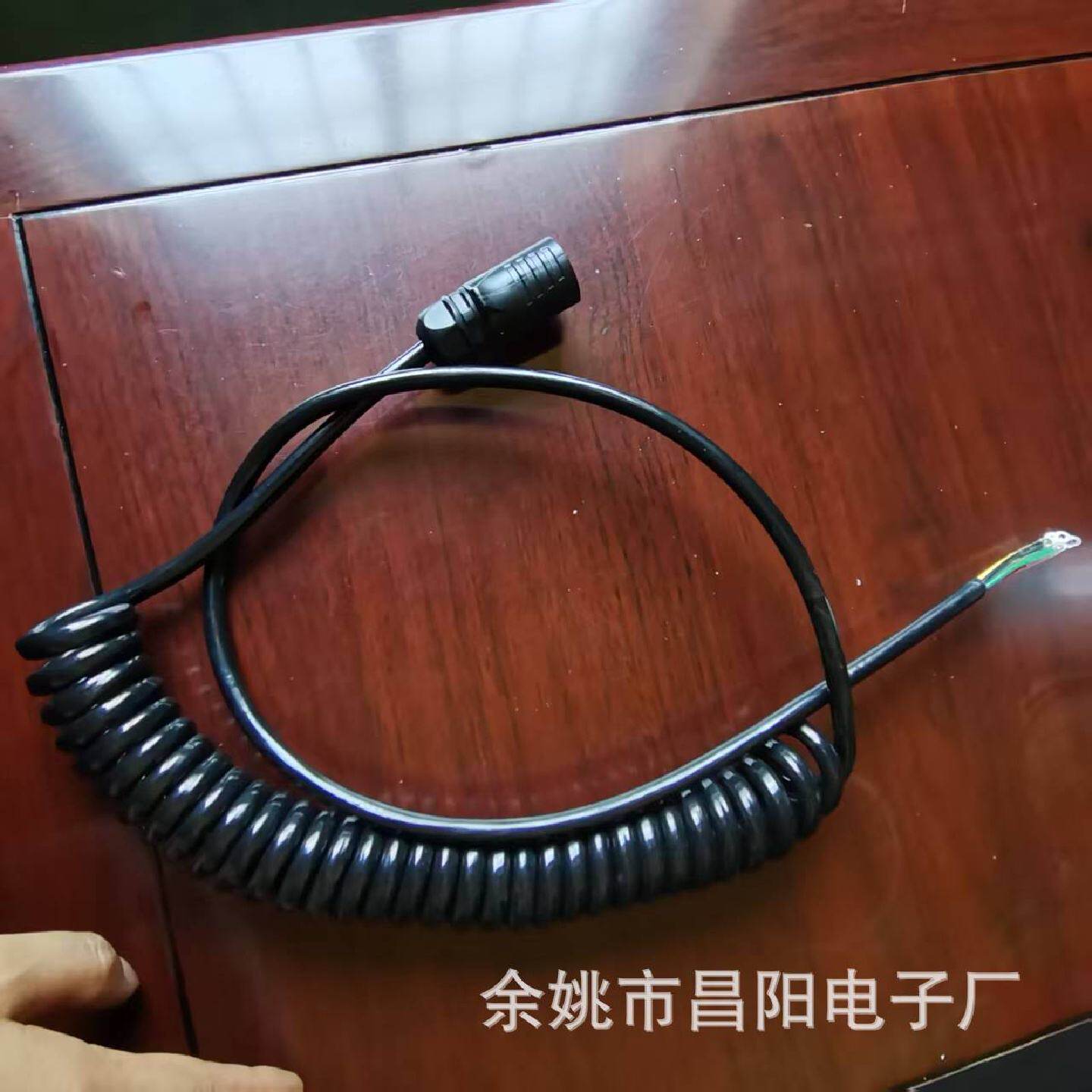 厂家供应弹簧线车载点烟器螺旋线车充线转汽车连接线