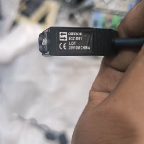 溢价-光电开关E3ZD61漫反射感应传感器