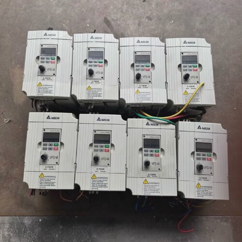 寻I台达VFD007M43B变频器三相380V0.75KW功