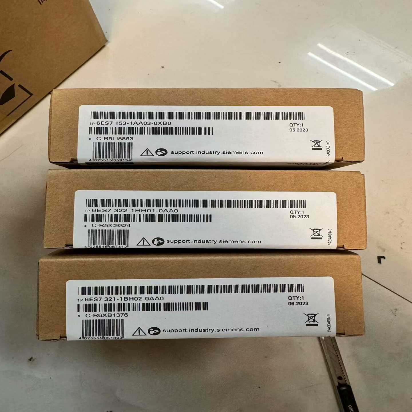 6ES7322-1HH01-0AA0西门子PLC模块300系--议价商品