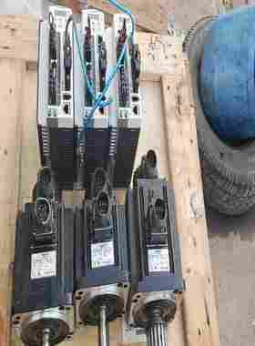 施耐德伺服电机+驱动器，LXM23AU10M3X和BCH13一议价商品