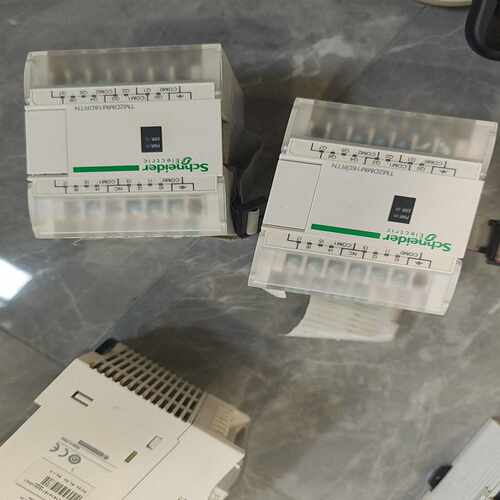 施耐德TM2DMM16DRTN扩展模块，项目上拆下来的，实物议价