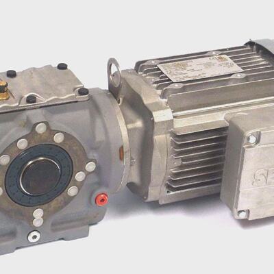 NEW SEW EURODRIVE SA47T DRE80M4RI GEAR MOTOR W SA47AT REDUCE