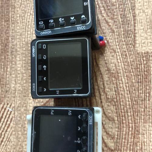 溢价-E5CCQX2ASM800实物