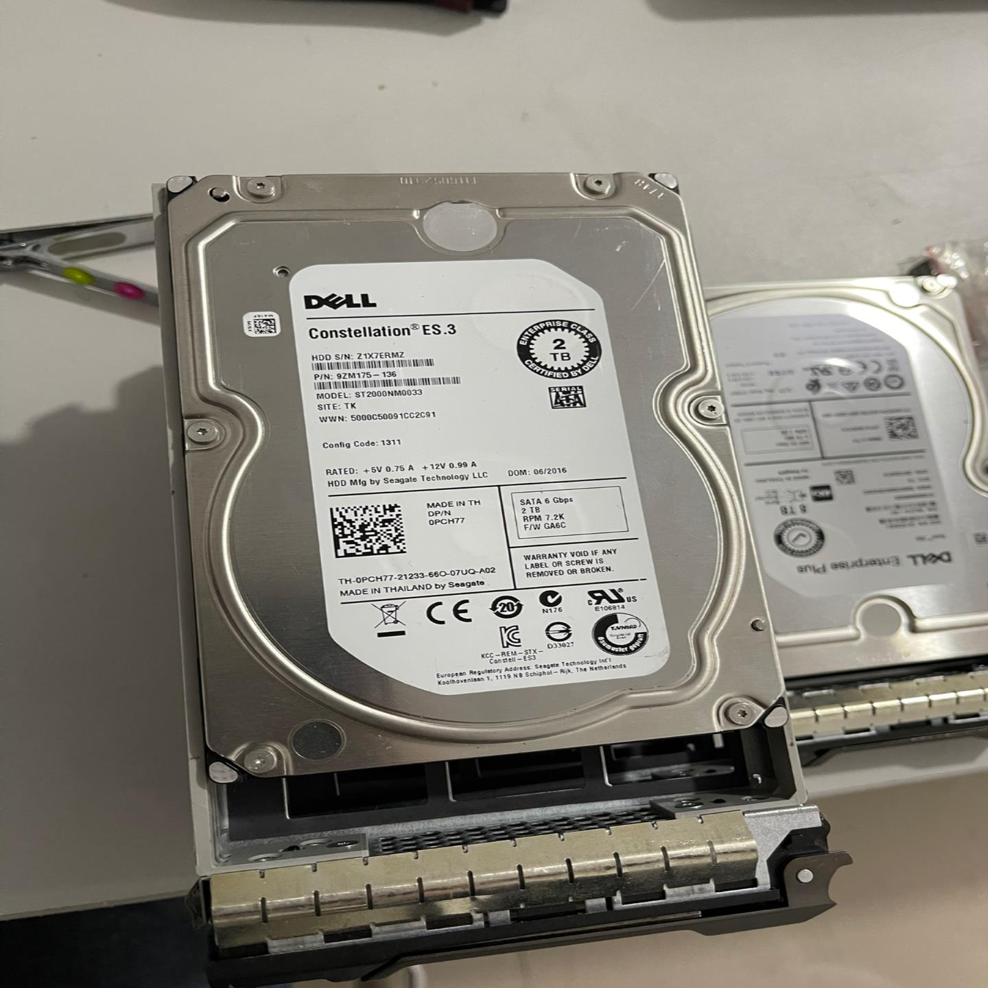 Dell戴尔 2T SATA 35寸 72K  0PC
