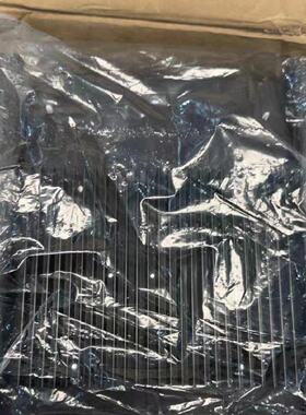 全新黑色散热器，原装包装，未拆封。实物拍摄，质量保证。有需要