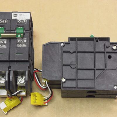 NEW CUTLER HAMMER GHBS GHBS2015D 2 POLE 15 AMP 277480V CIRCU