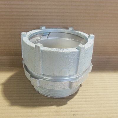 NEW EATON CPR8 COMPRESSION TYPE BOX CONNECTOR 3 CONDUIT FITT