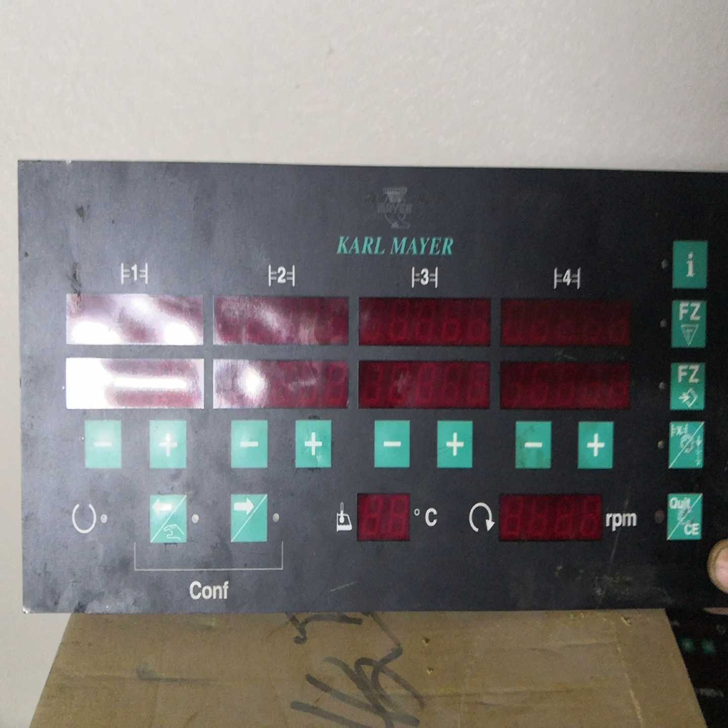 寻..卡尔迈耶显示屏，9成新，KARLMAYER显示器72458