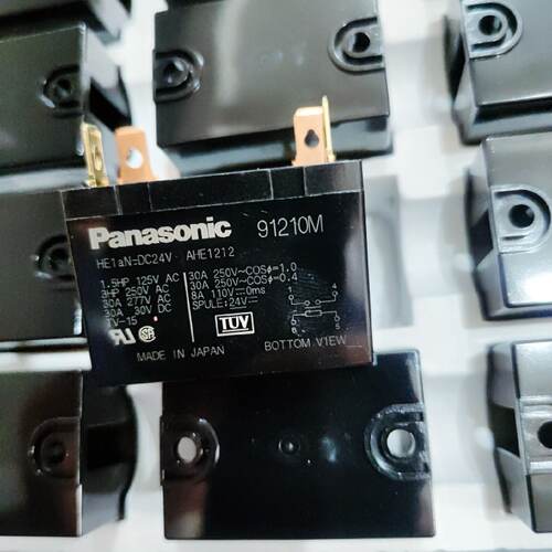 议价HE1aNDC24V AHE1212  30A  4脚