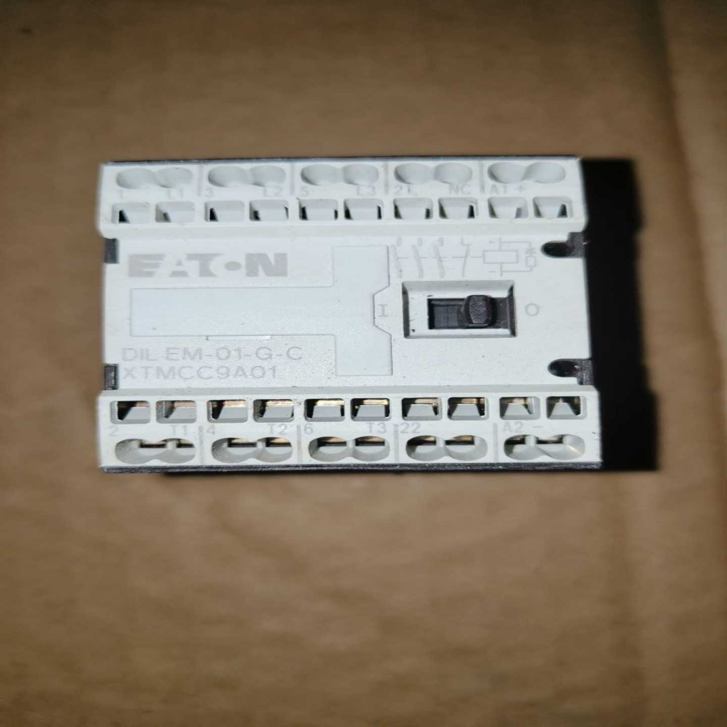 #接触器DILEM-01-G-CDC24V-议价