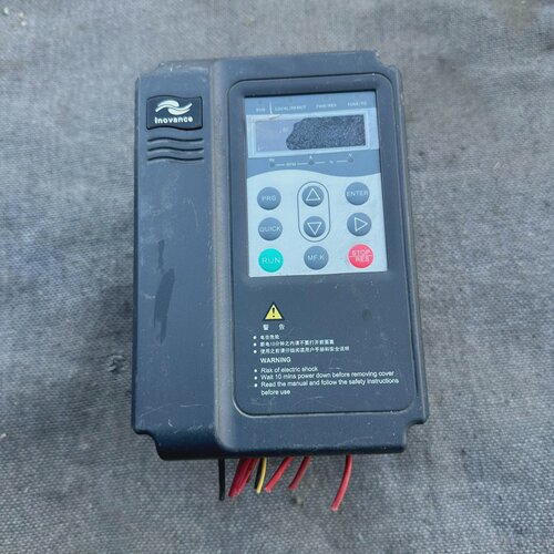 寻汇川变频器220v1.5kwMD300NS1.5B41拆