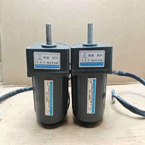 咨询-VTV40W调速马达单相220V速比3轴径10mm