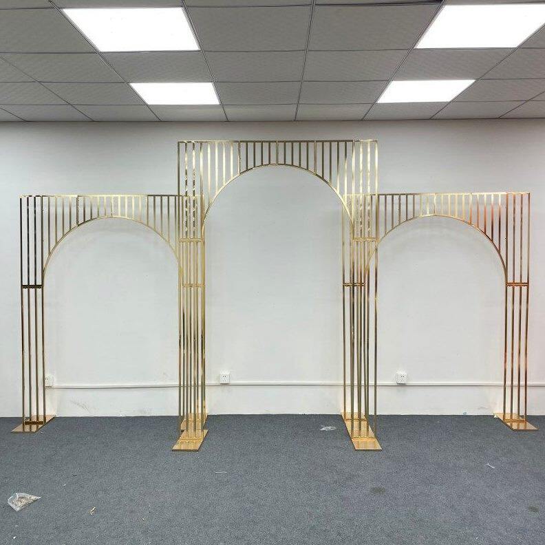新款婚庆道具铁艺屏风婚礼舞台布置金色拱门迎宾区电镀婚庆背景架
