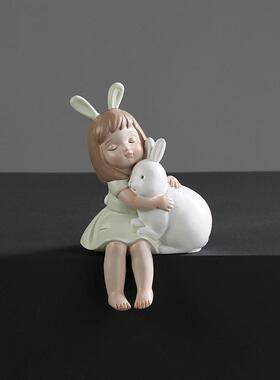 轻奢树脂创意可爱小女孩摆件家居卧室儿童房书桌面装饰品生日礼物