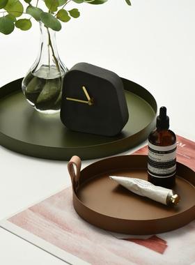 小西家北欧风皮革提手铁艺圆形托盘彩色置物收纳盘水杯盘家居摆件