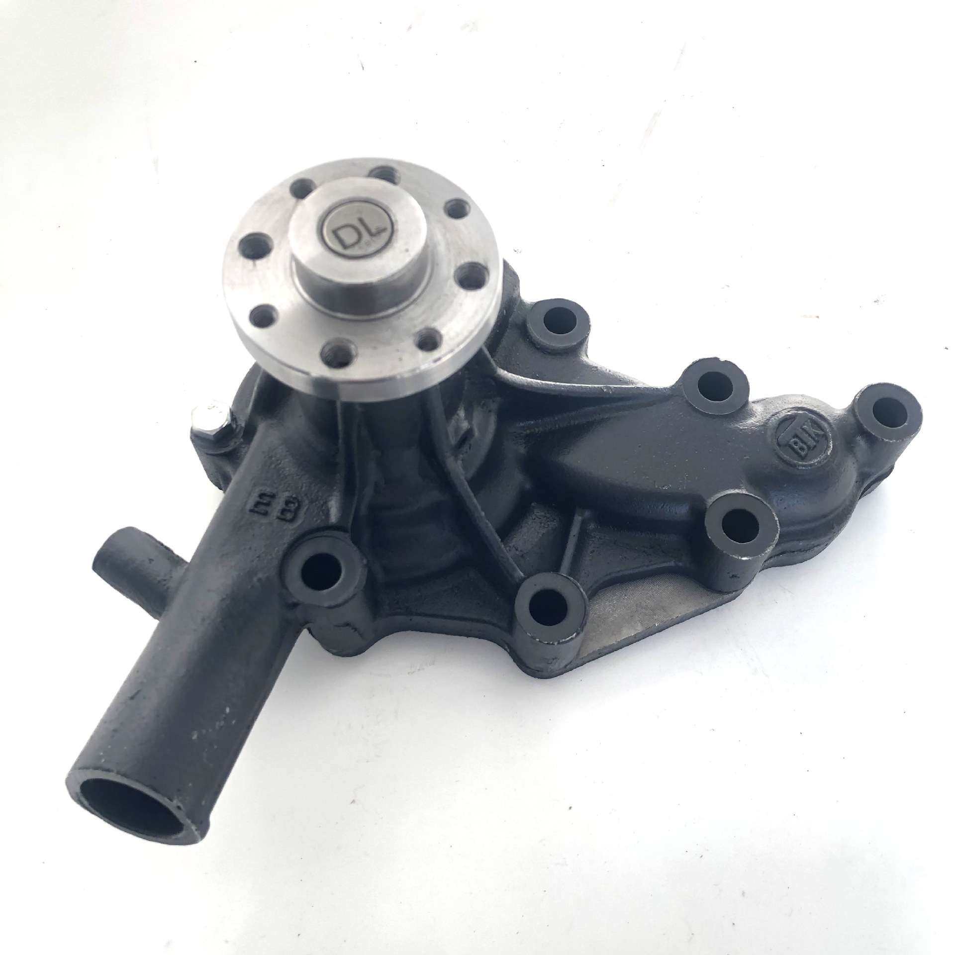 叉车水泵 五十铃发动机C240水泵? 冷却水泵 叉车水泵 流体泵