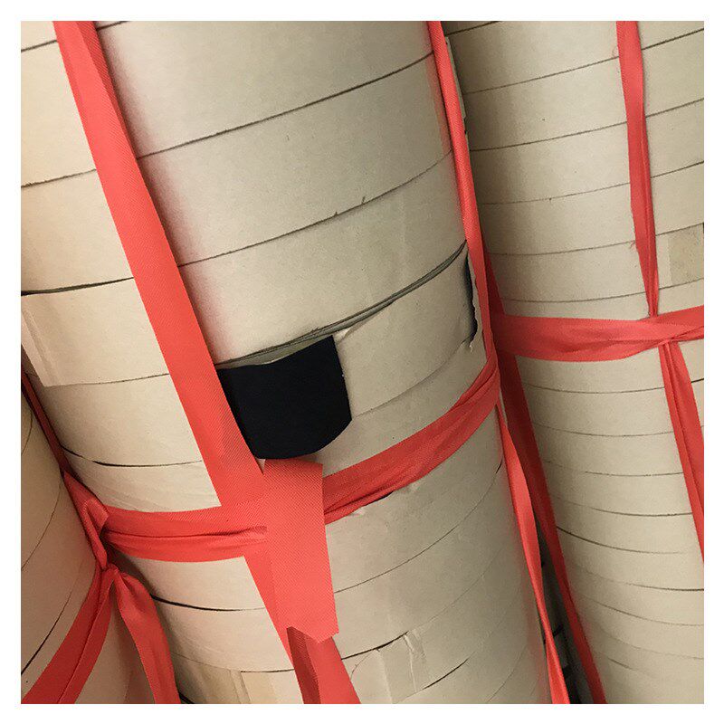 厂家单面背胶绒布不干胶自粘植绒布包边 围条黑色上胶植绒布